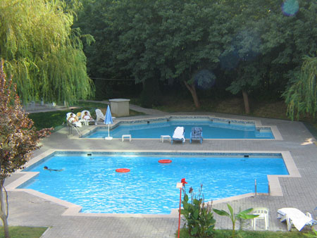 pool-outdoor